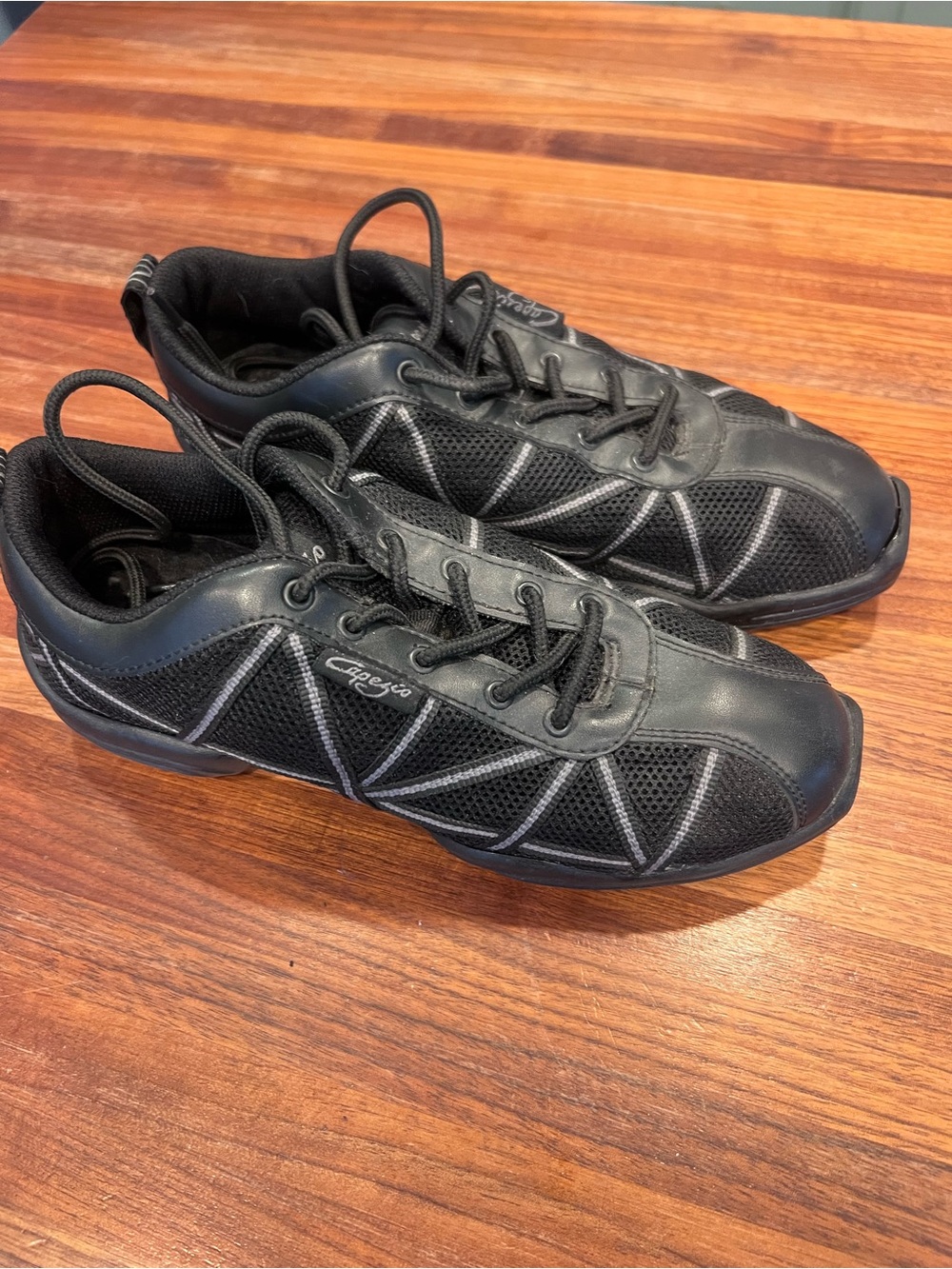 Capezio Black Womens Mesh Dance Sneakers - Size 8